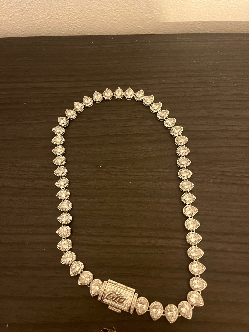 GLD Teardrop Chain in White Gold